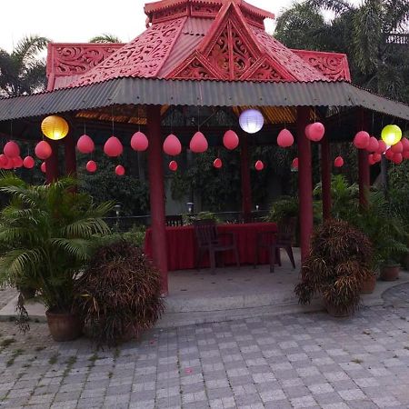 Hotel Sangam Baharampur Exteriör bild