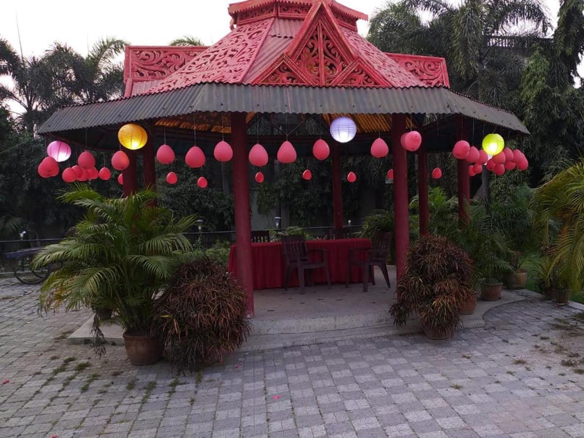 Hotel Sangam Baharampur Exteriör bild