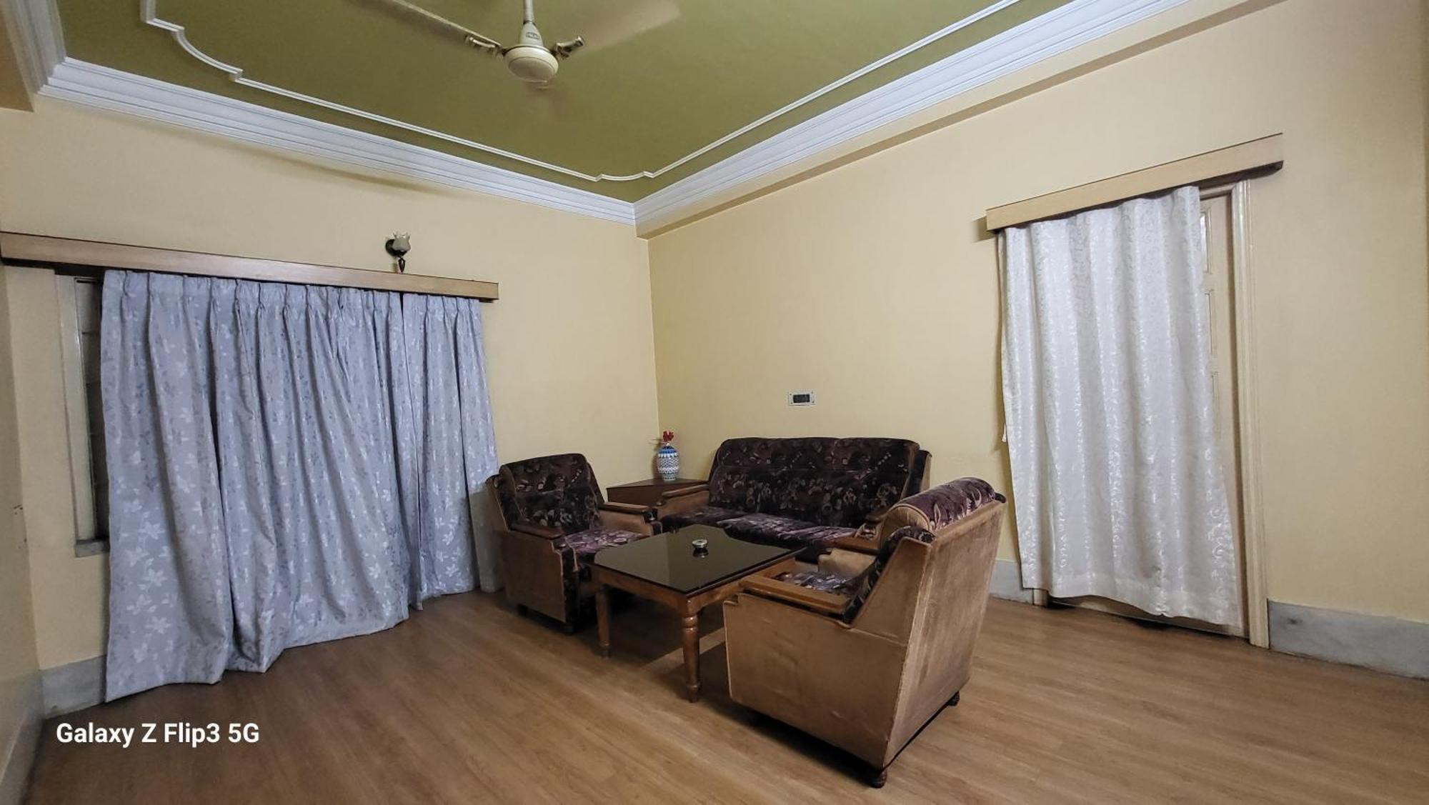 Hotel Sangam Baharampur Exteriör bild